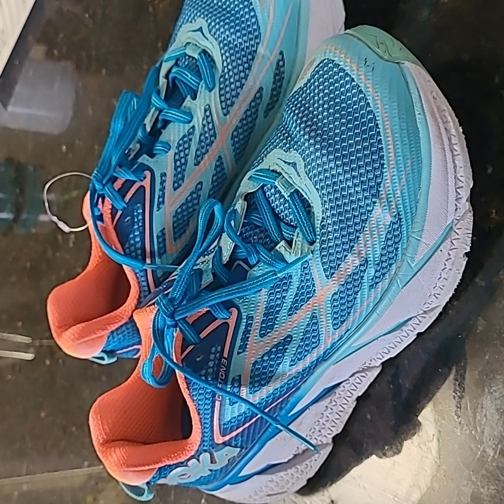 HOKA TENNIS SHOES 👟